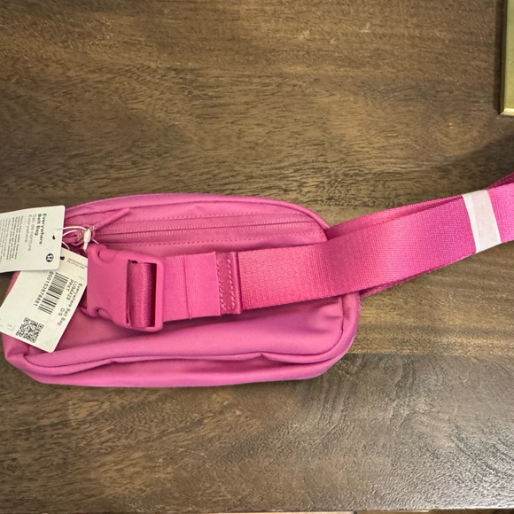 Lululemon Athletica Pink Everywhere Belt Bag - Picture 3 of 4